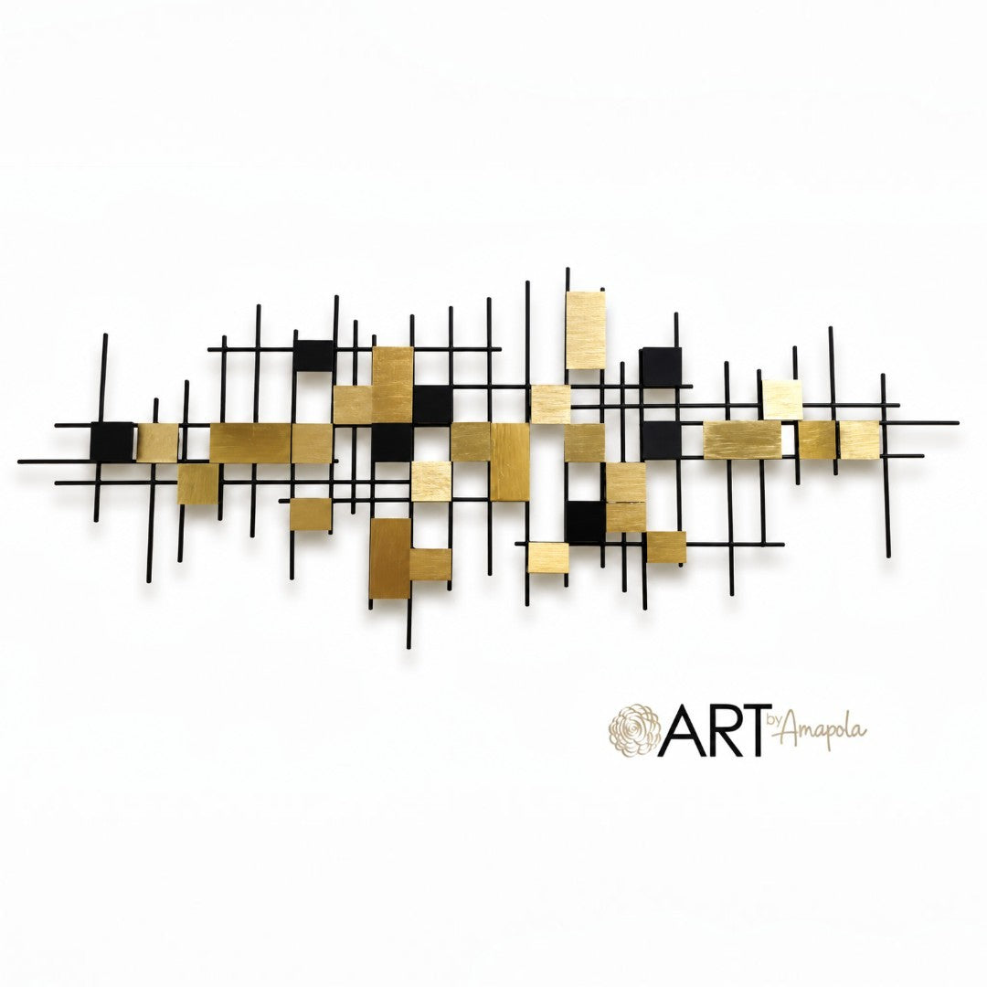 Aplique de pared Art by Amapola modelo Nebula con diseño geométrico metálico en negro y dorado, estilo contemporáneo.