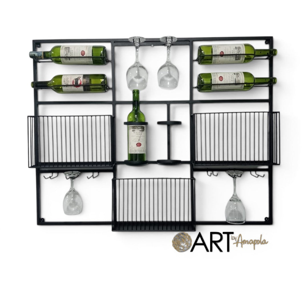 Botellero de pared Art by Amapola de metal negro mate con soportes para botellas, copas y cestas organizadoras.